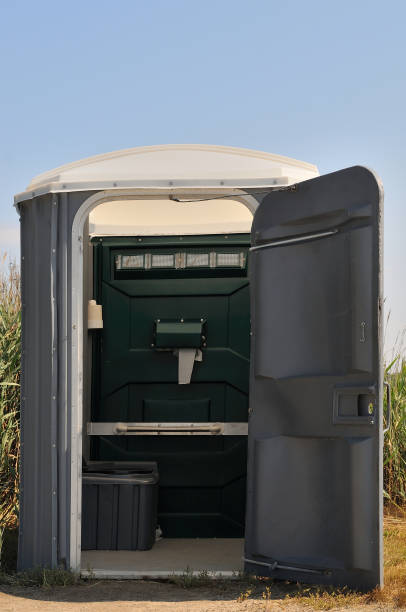 Best Portable restroom solutions  in Mitchell, SD